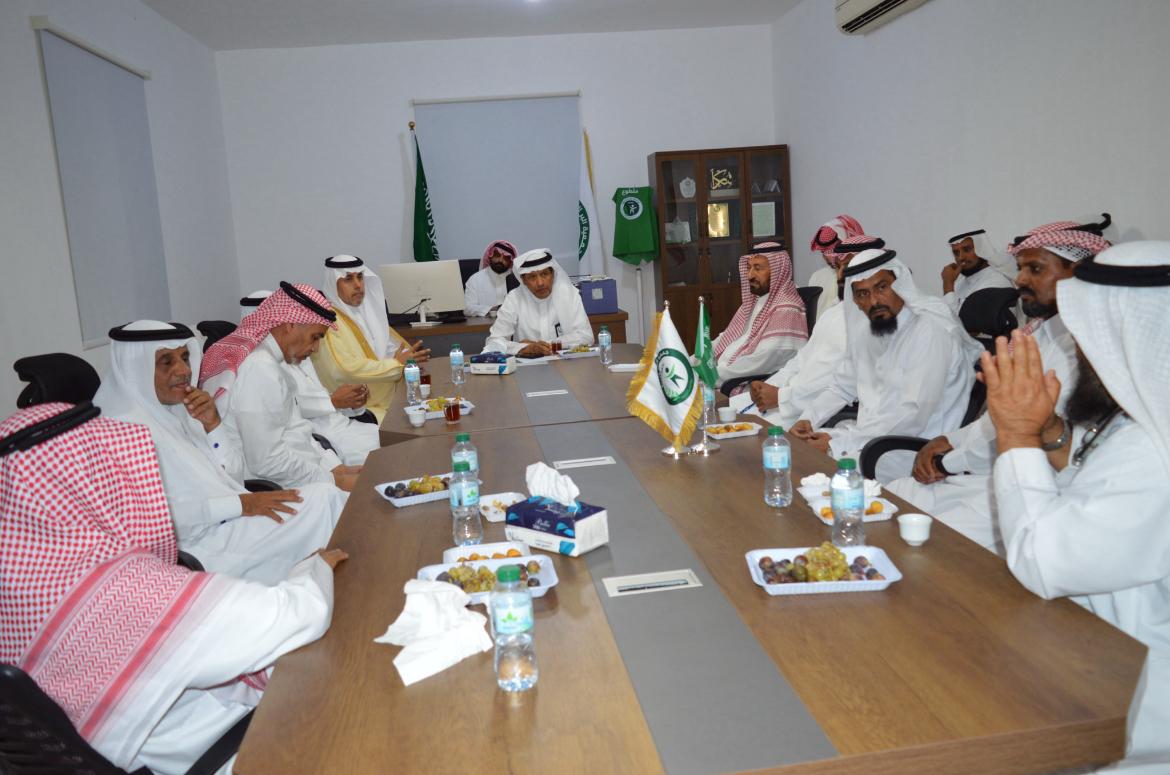 لقاء رئيس مركز ذهبان بالأهالي بمقر جمعية البر الخيرية بذهبان